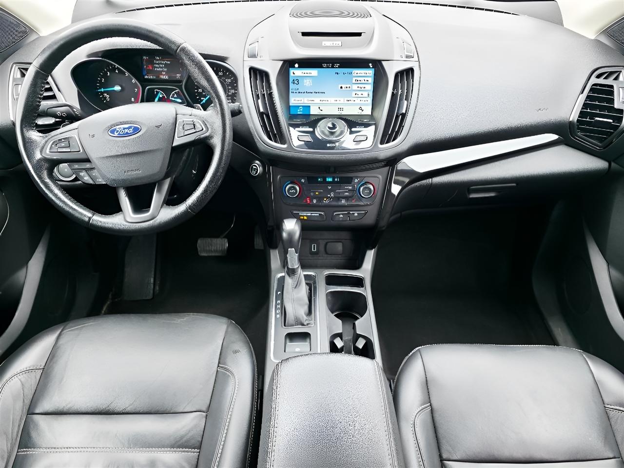 Ford Escape Titanium 4WD 2017