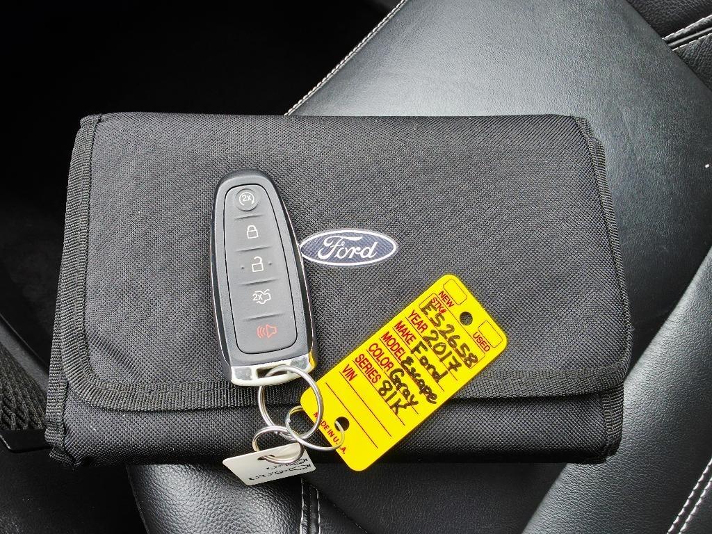 Ford Escape Titanium 4WD 2017