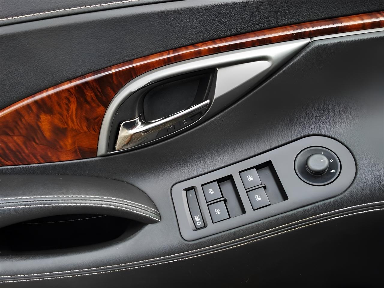 Buick LaCrosse Touring 2013