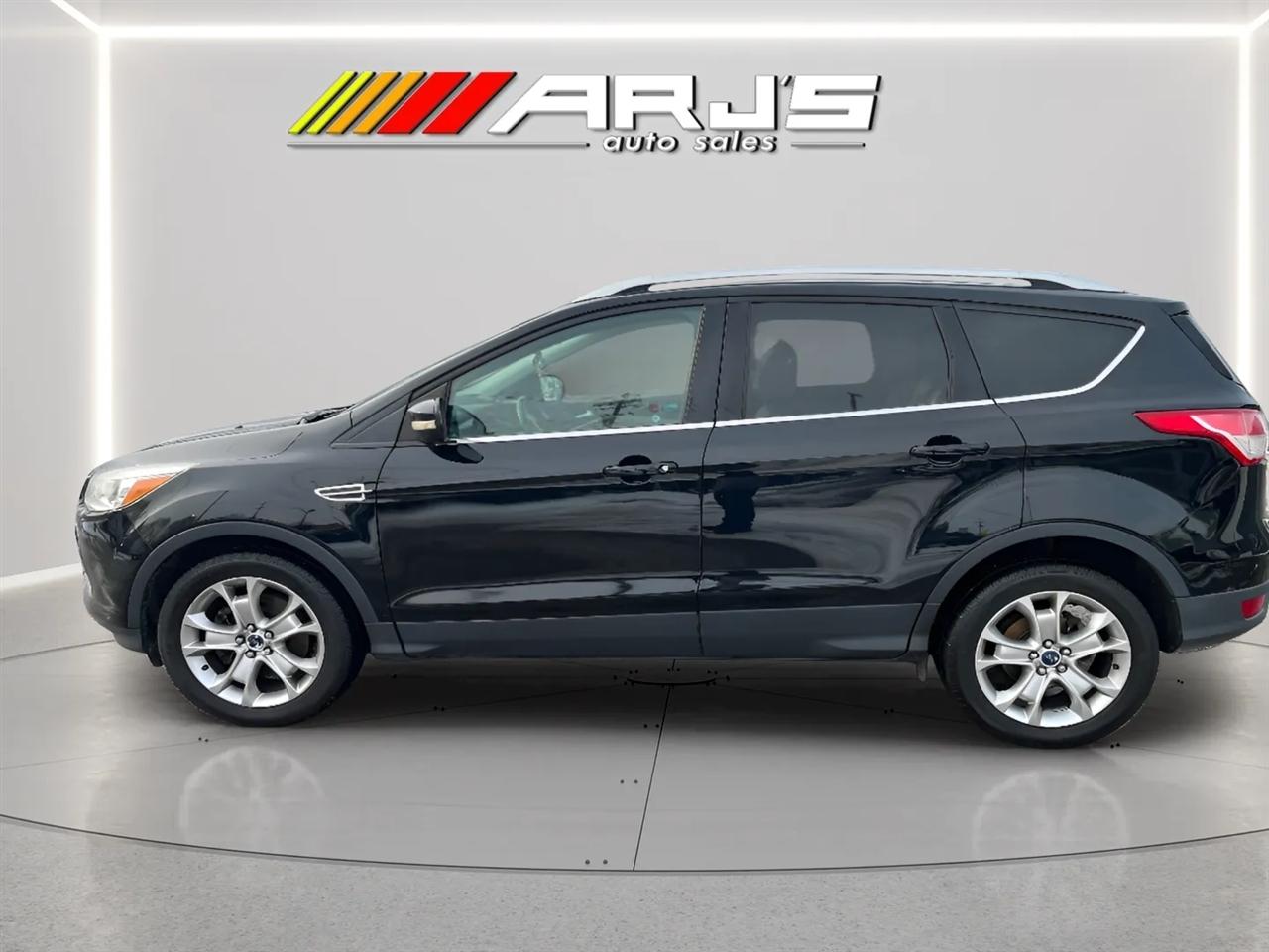 Ford Escape Titanium 4WD 2016