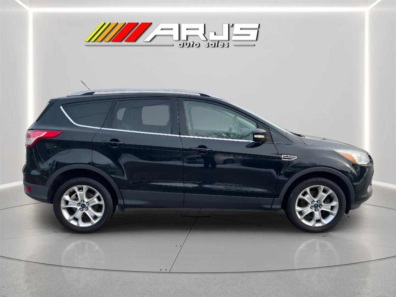Ford Escape Titanium 4WD 2016