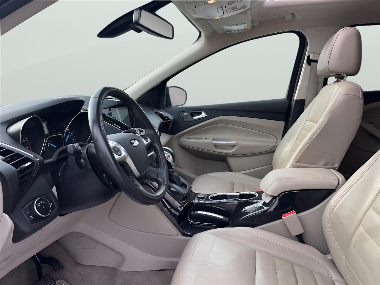 Ford Escape Titanium 4WD 2016