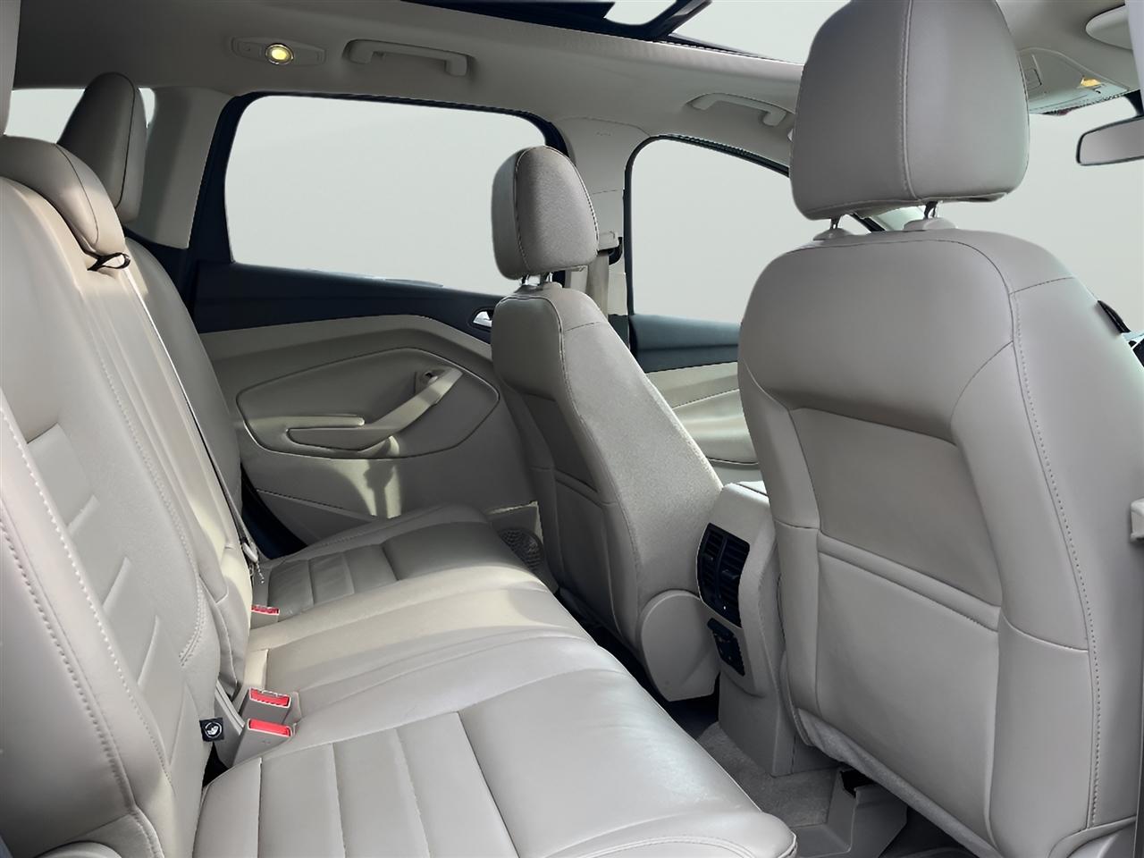 Ford Escape Titanium 4WD 2016