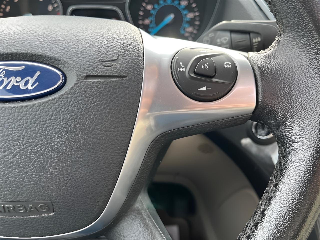 Ford Escape Titanium 4WD 2016
