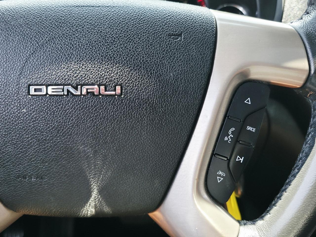 GMC Acadia  2013