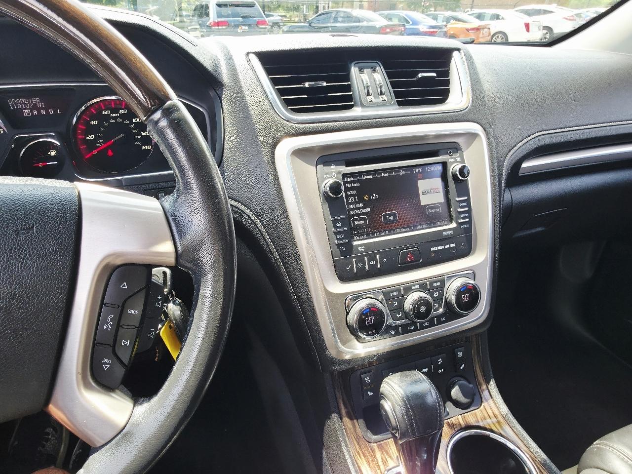 GMC Acadia  2013
