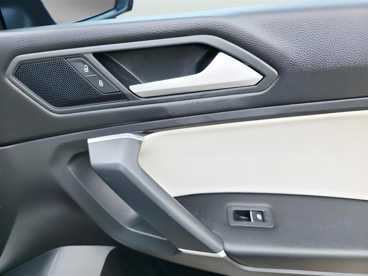 Volkswagen Tiguan SE 4Motion AWD 2020