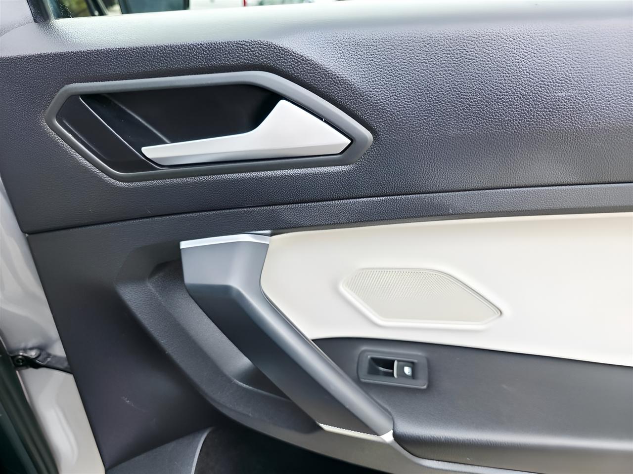 Volkswagen Tiguan SE 4Motion AWD 2020