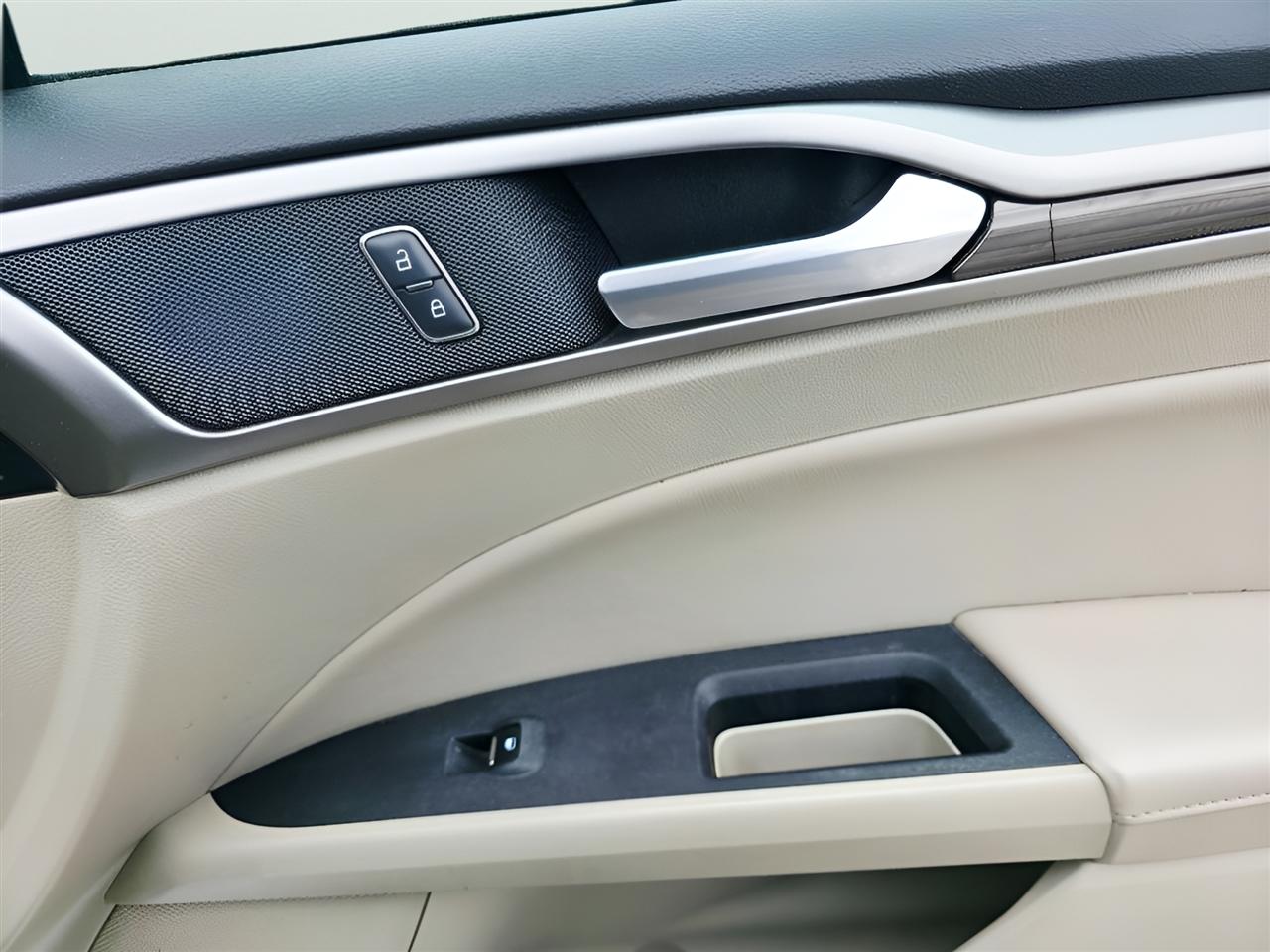Ford Fusion SE 2018