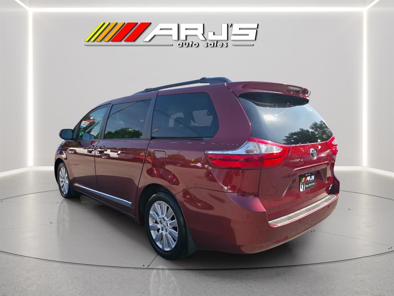 Toyota Sienna Limited AWD 7-Passenger V6 2015