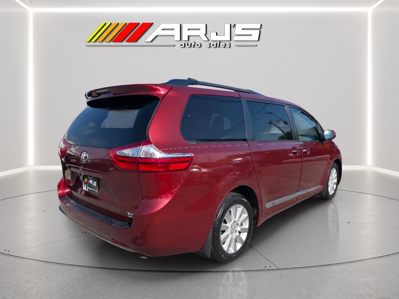 Toyota Sienna Limited AWD 7-Passenger V6 2015