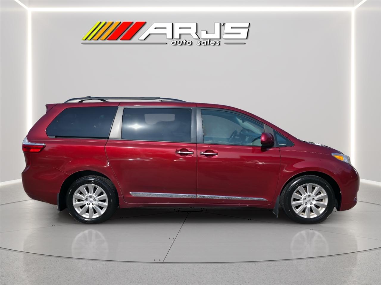 Toyota Sienna Limited AWD 7-Passenger V6 2015