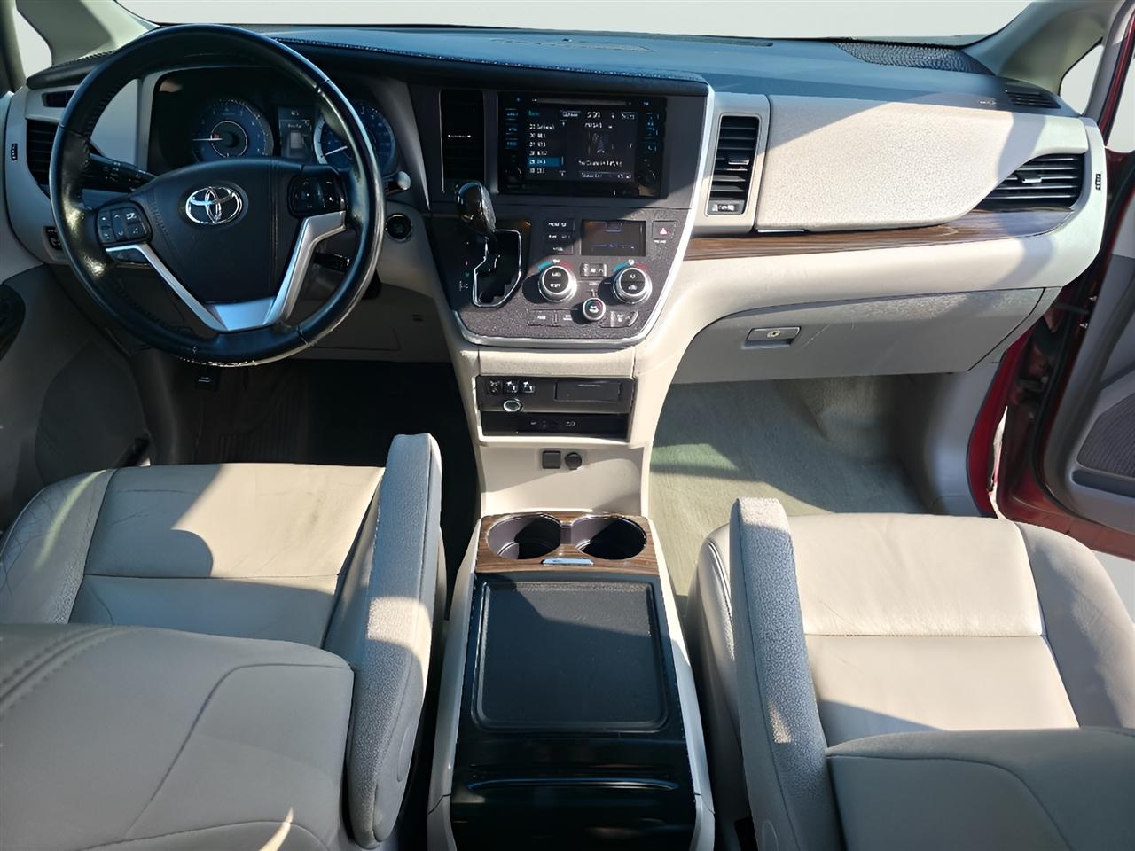 Toyota Sienna Limited AWD 7-Passenger V6 2015
