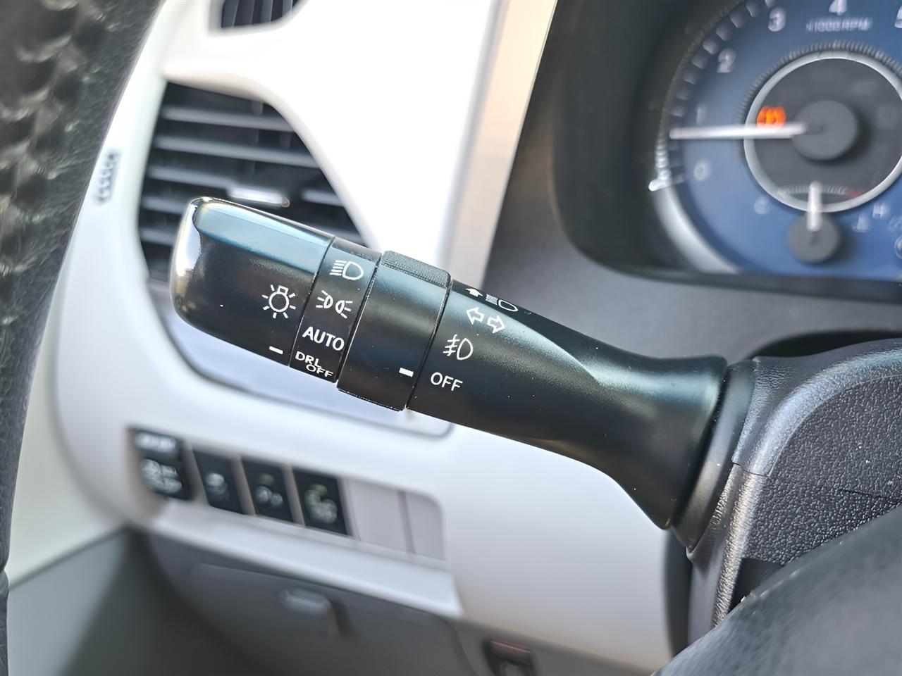 Toyota Sienna Limited AWD 7-Passenger V6 2015