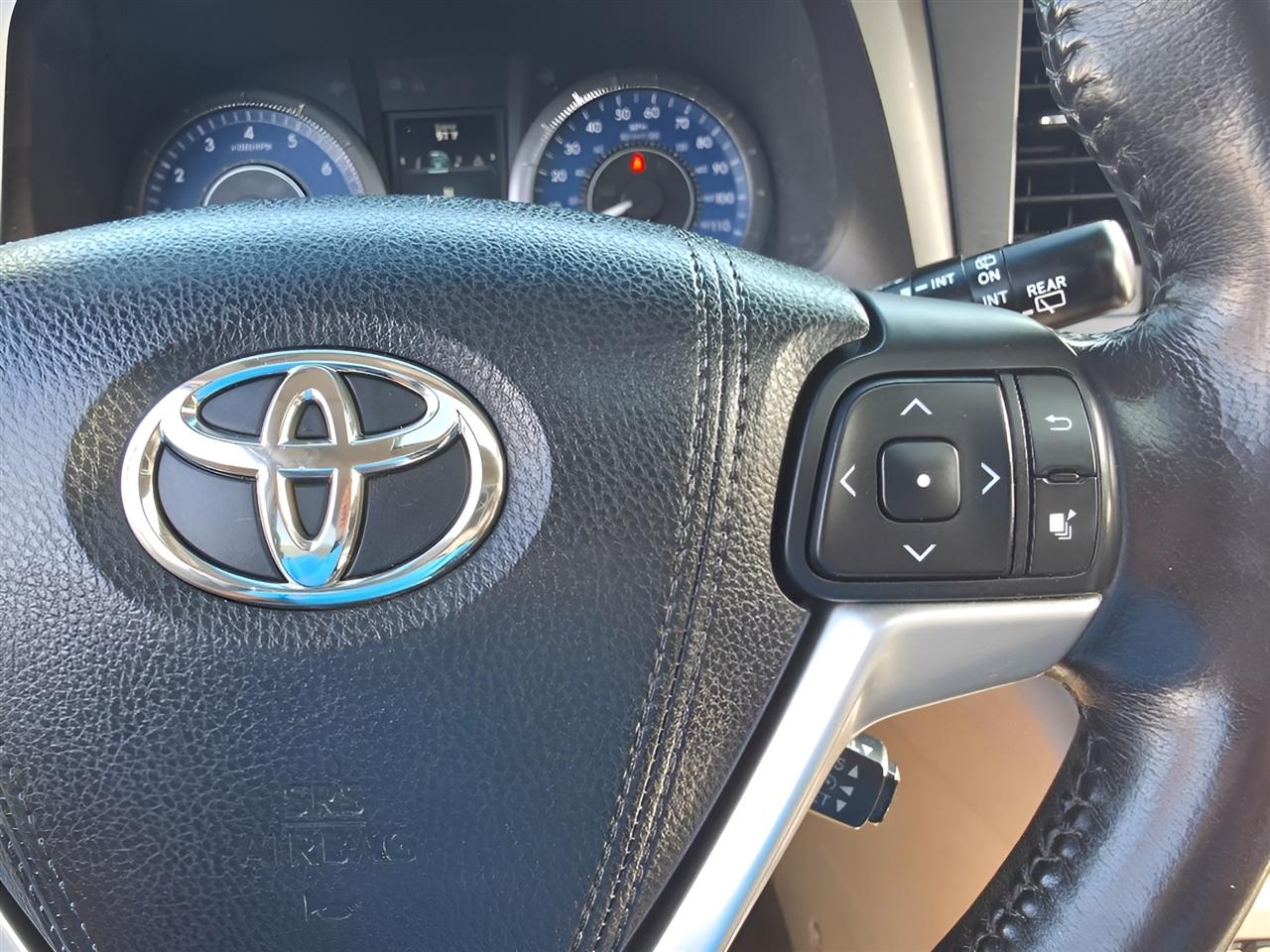 Toyota Sienna Limited AWD 7-Passenger V6 2015