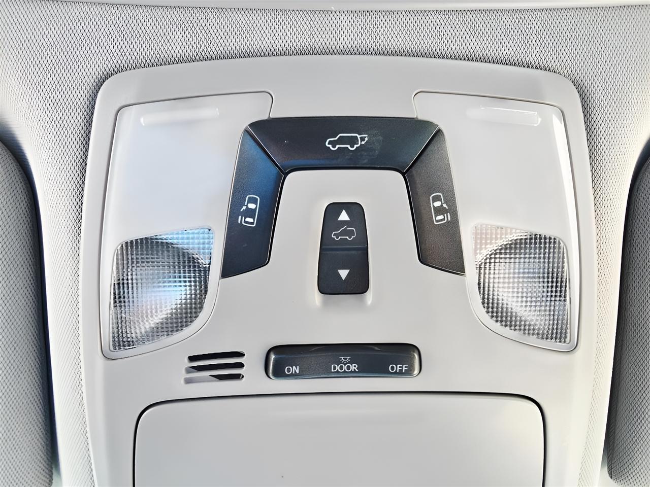 Toyota Sienna Limited AWD 7-Passenger V6 2015