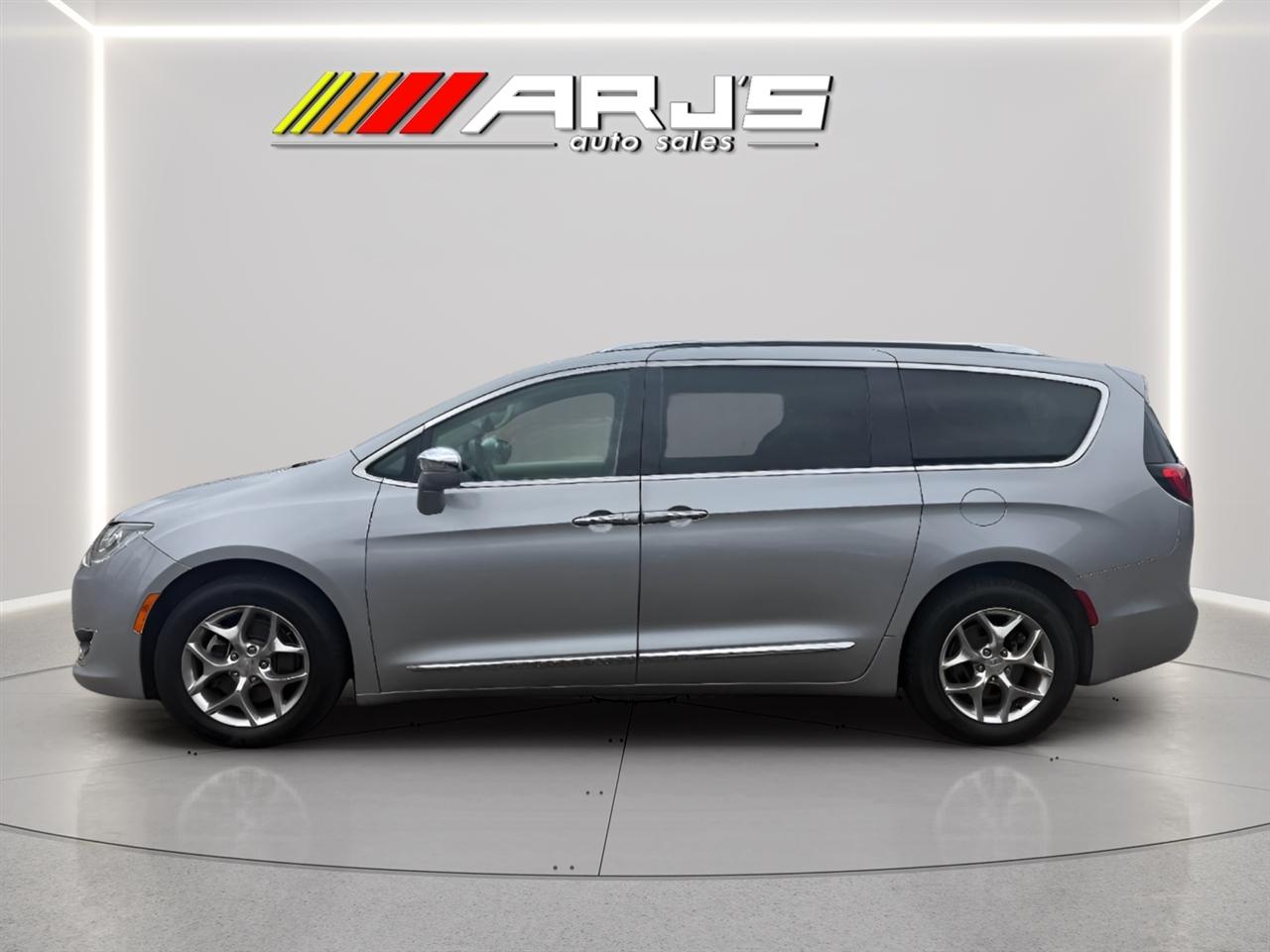 Chrysler Pacifica Limited 2018