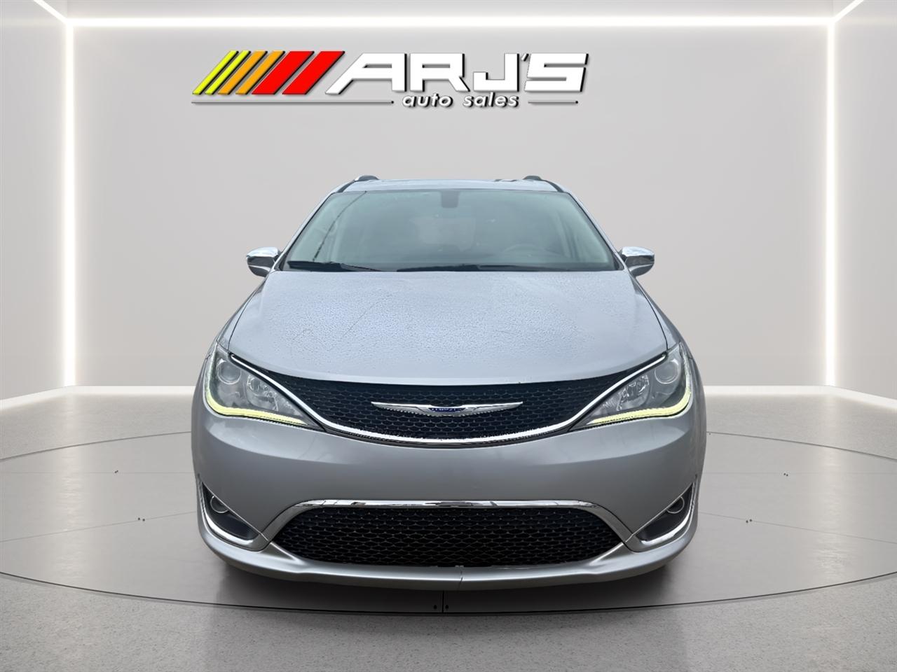 Chrysler Pacifica Limited 2018