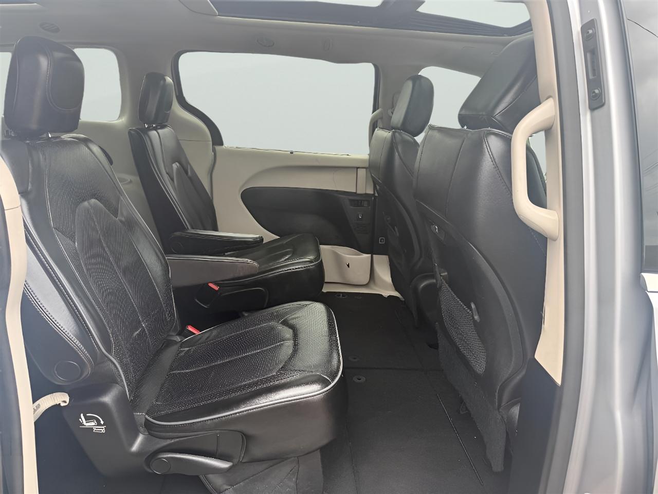 Chrysler Pacifica Limited 2018