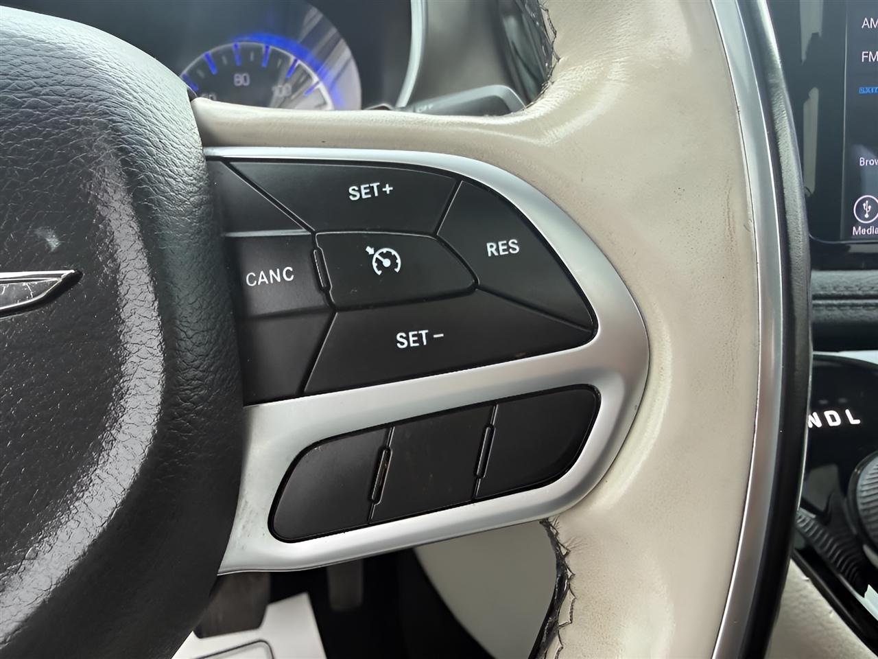 Chrysler Pacifica Limited 2018