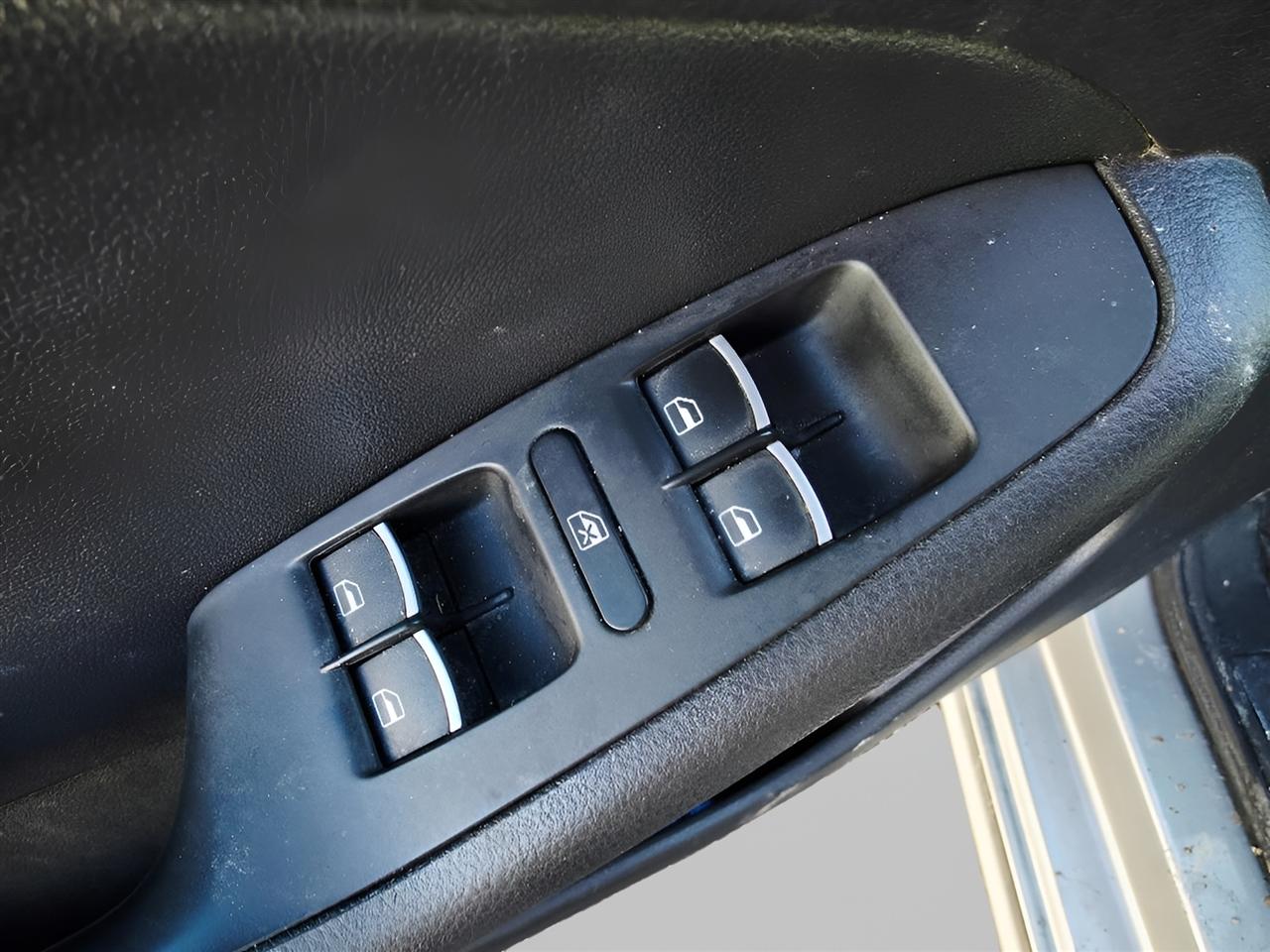 Volkswagen Jetta SEL 6A 2016
