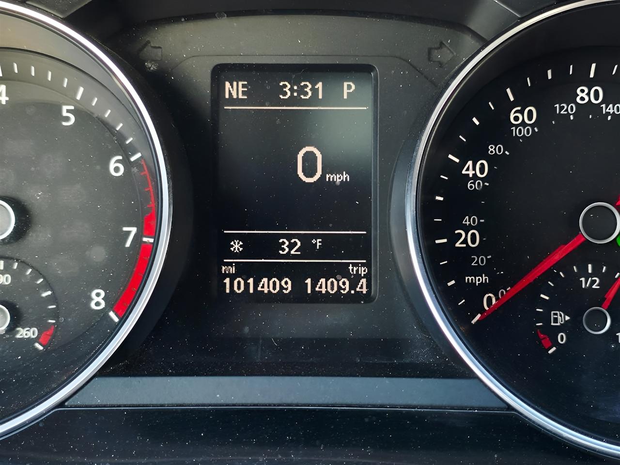 Volkswagen Jetta SEL 6A 2016