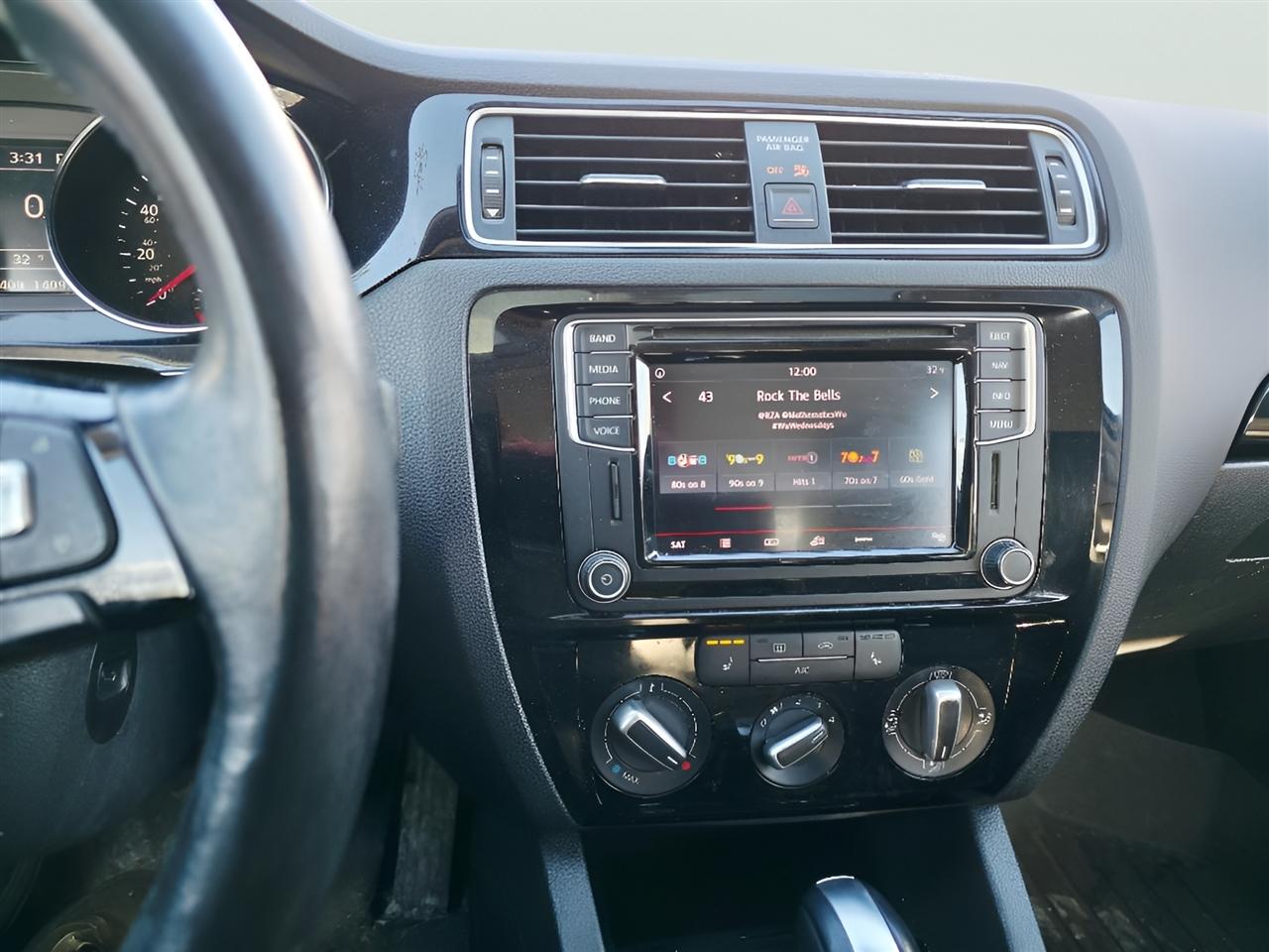 Volkswagen Jetta SEL 6A 2016