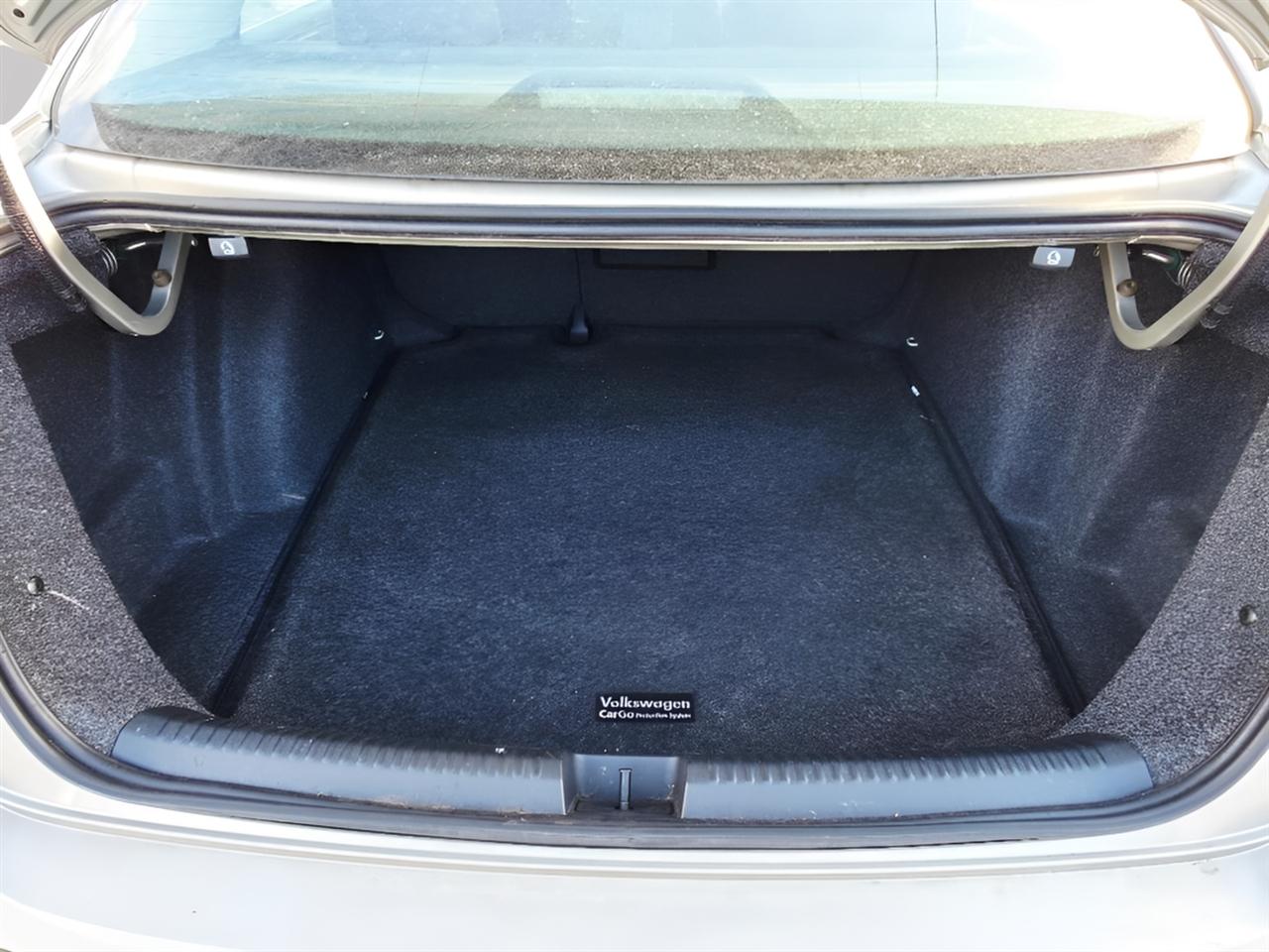 Volkswagen Jetta SEL 6A 2016