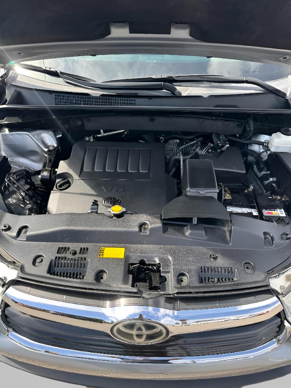Toyota Highlander Limited AWD V6 2014