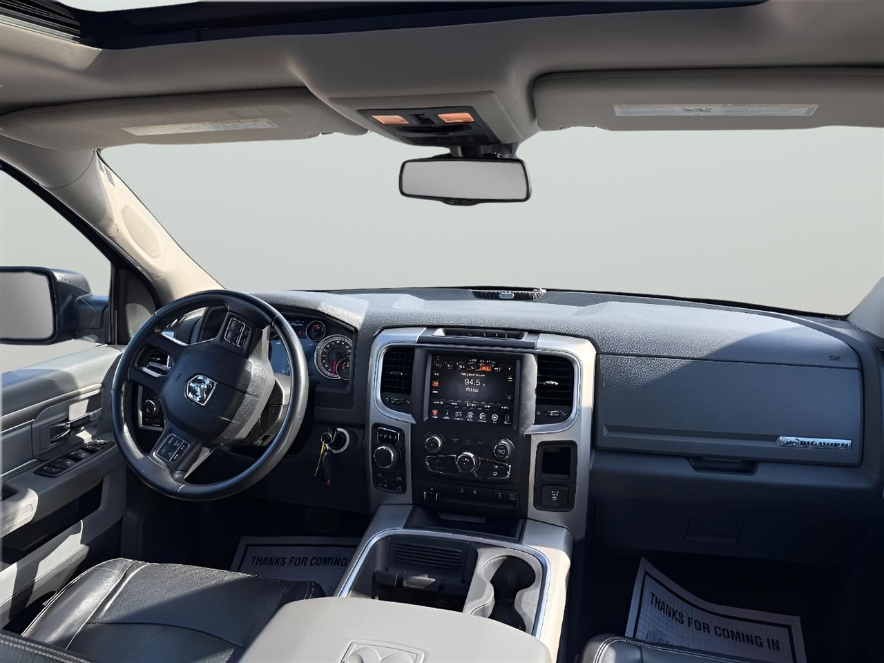 RAM 1500 SLT Crew Cab SWB 4WD 2016