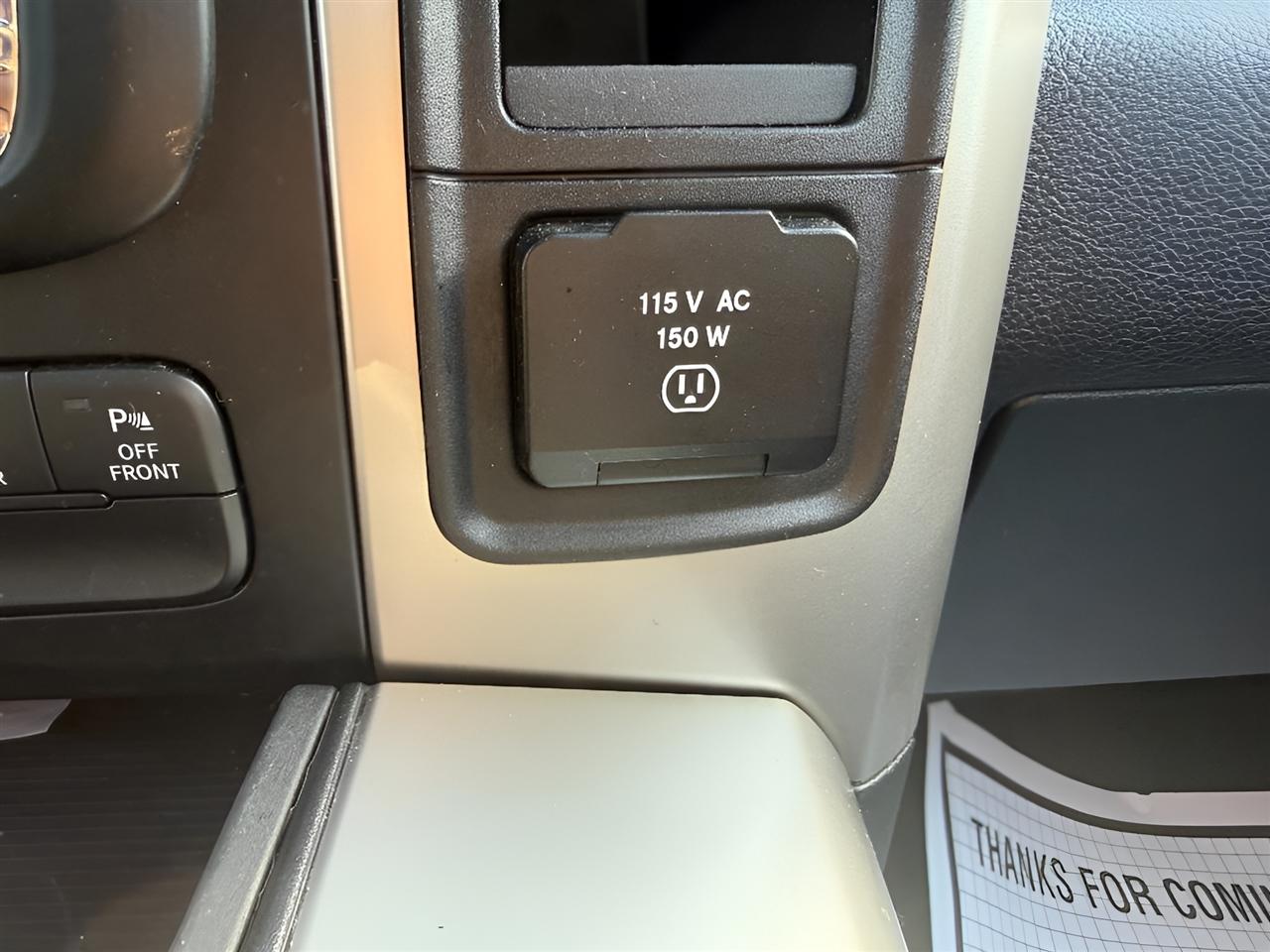 RAM 1500 SLT Crew Cab SWB 4WD 2016