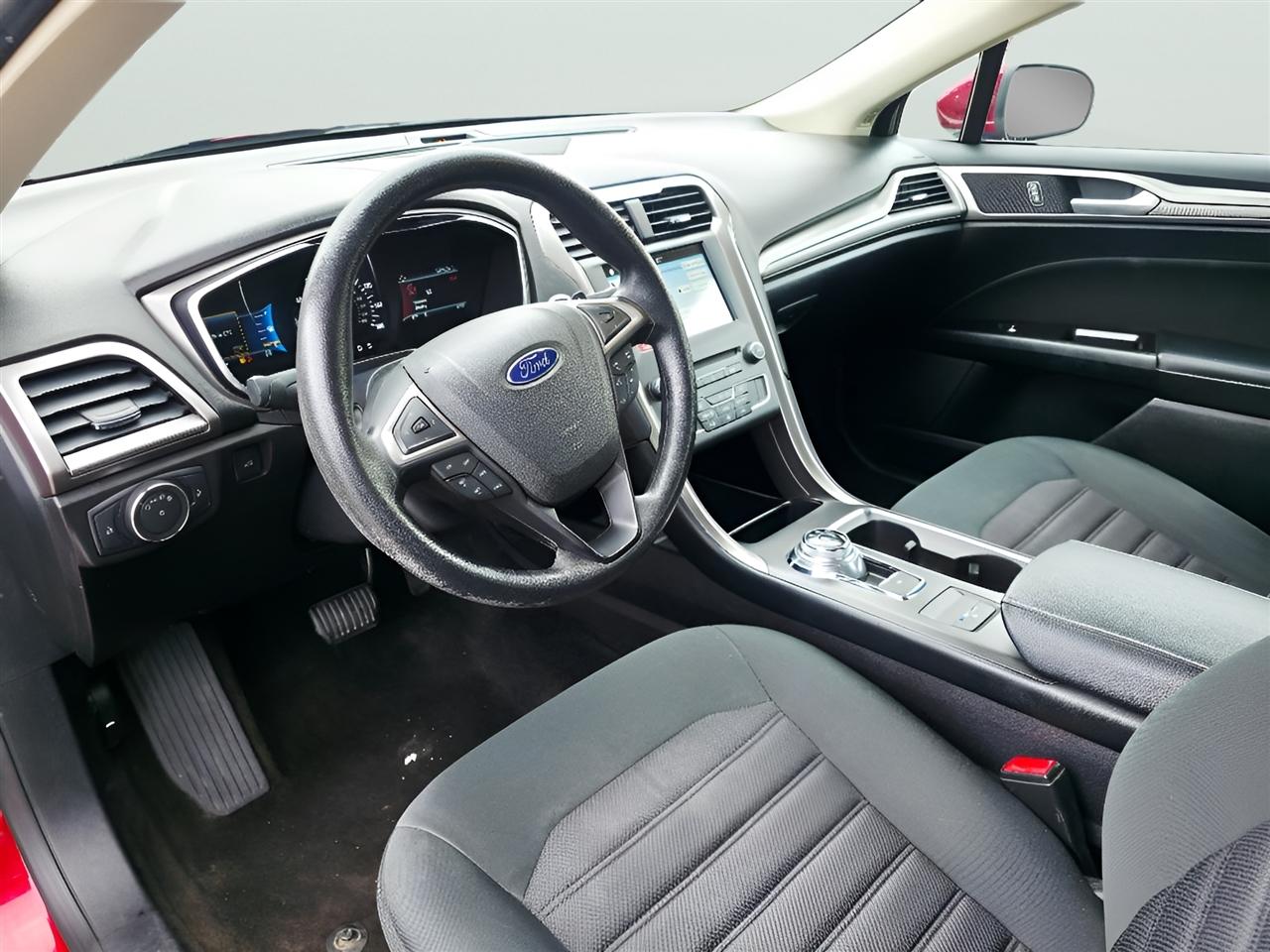 Ford Fusion SE 2017