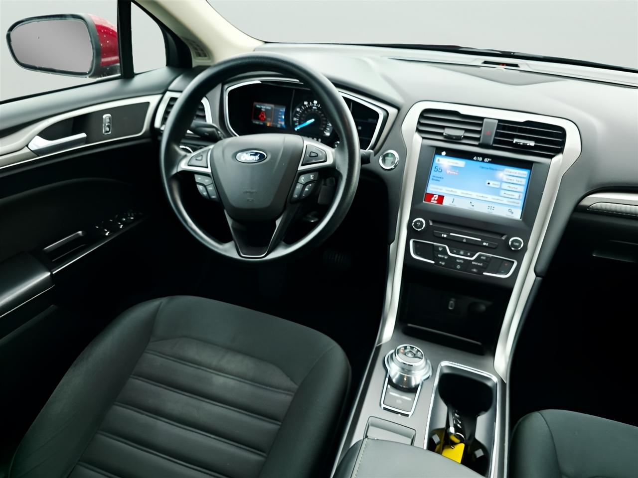 Ford Fusion SE 2017