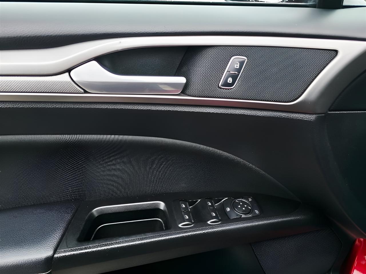 Ford Fusion SE 2017