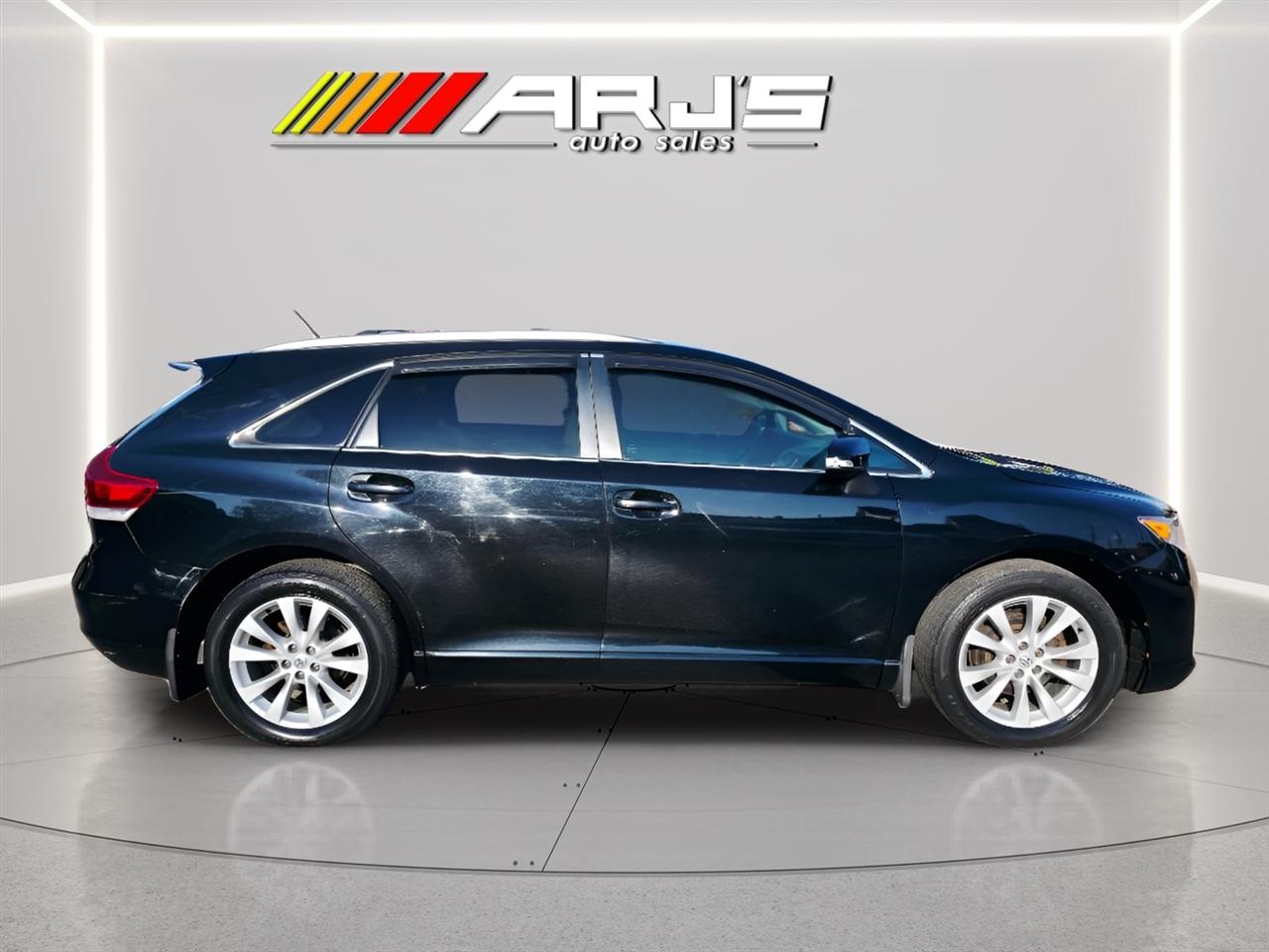 Toyota Venza LE I4 AWD 2013