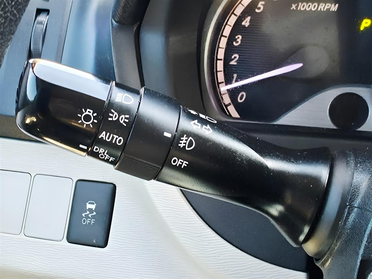 Toyota Venza LE I4 AWD 2013