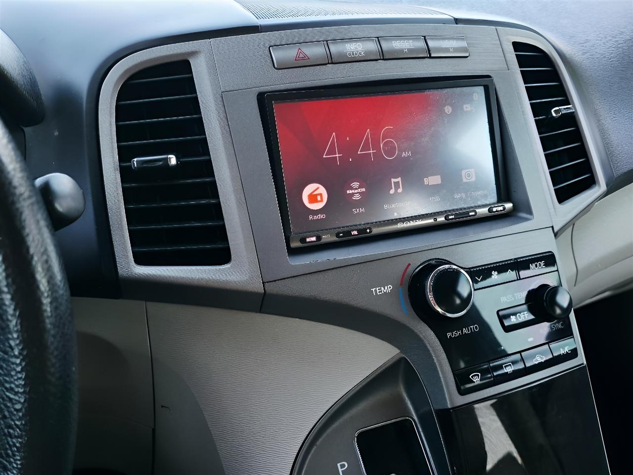 Toyota Venza LE I4 AWD 2013
