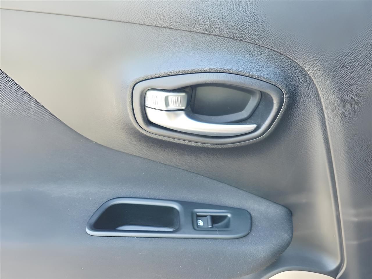 Jeep Renegade Latitude FWD 2015