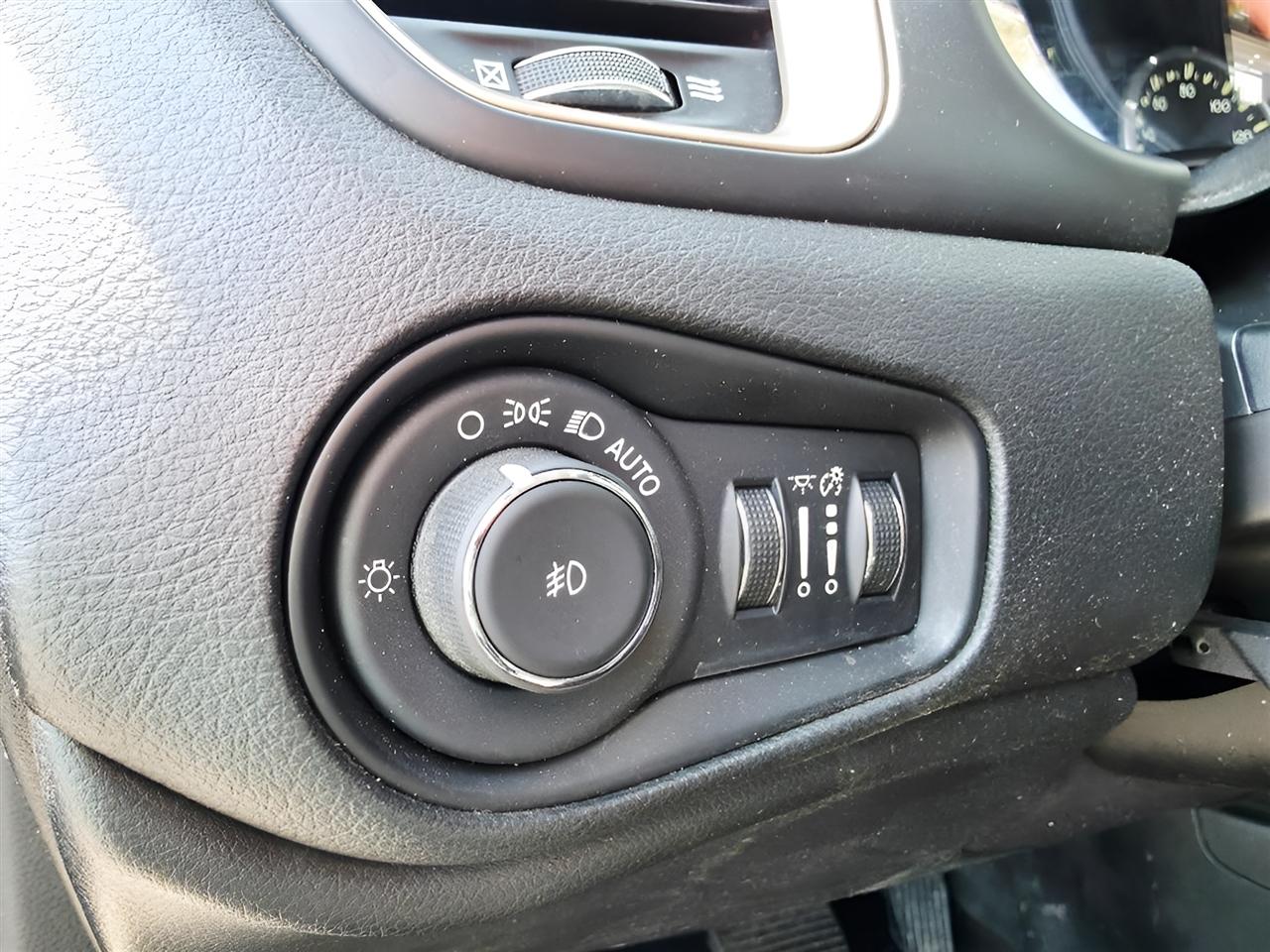Jeep Renegade Latitude FWD 2015