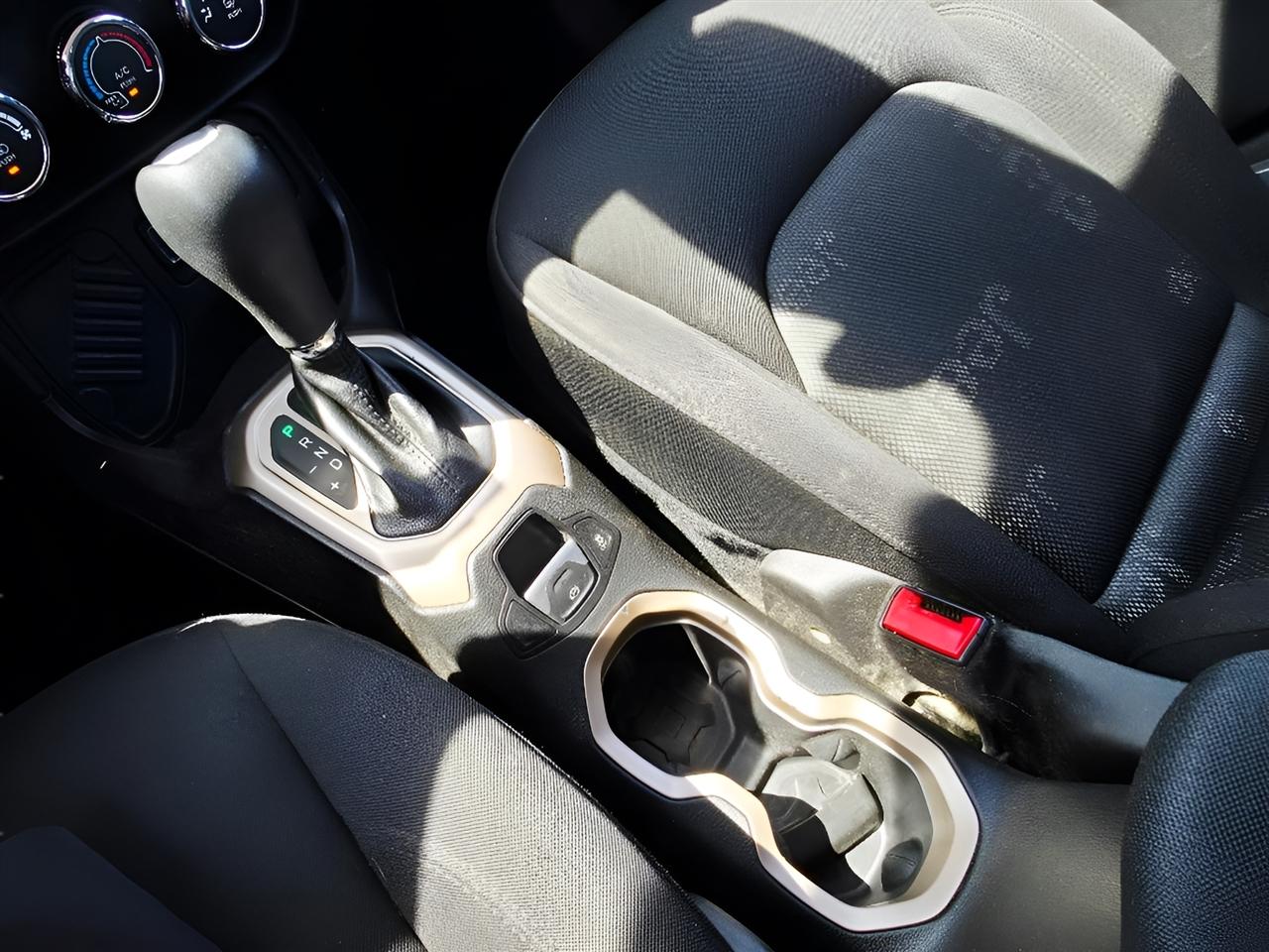 Jeep Renegade Latitude FWD 2015