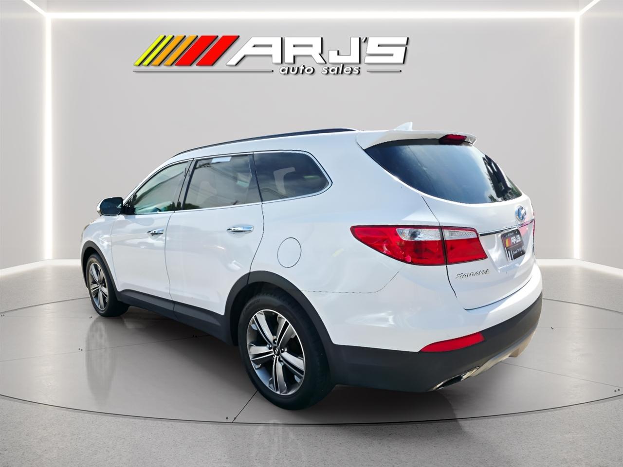 Hyundai Santa Fe Limited FWD 2013