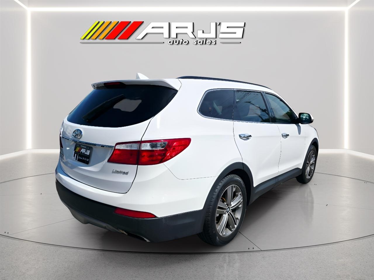 Hyundai Santa Fe Limited FWD 2013
