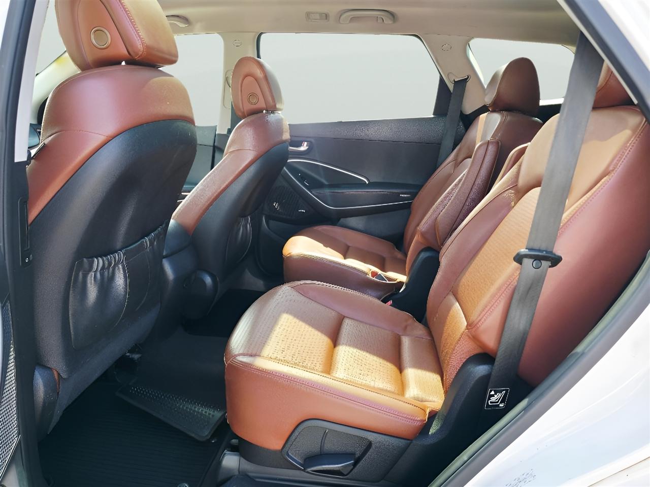 Hyundai Santa Fe Limited FWD 2013