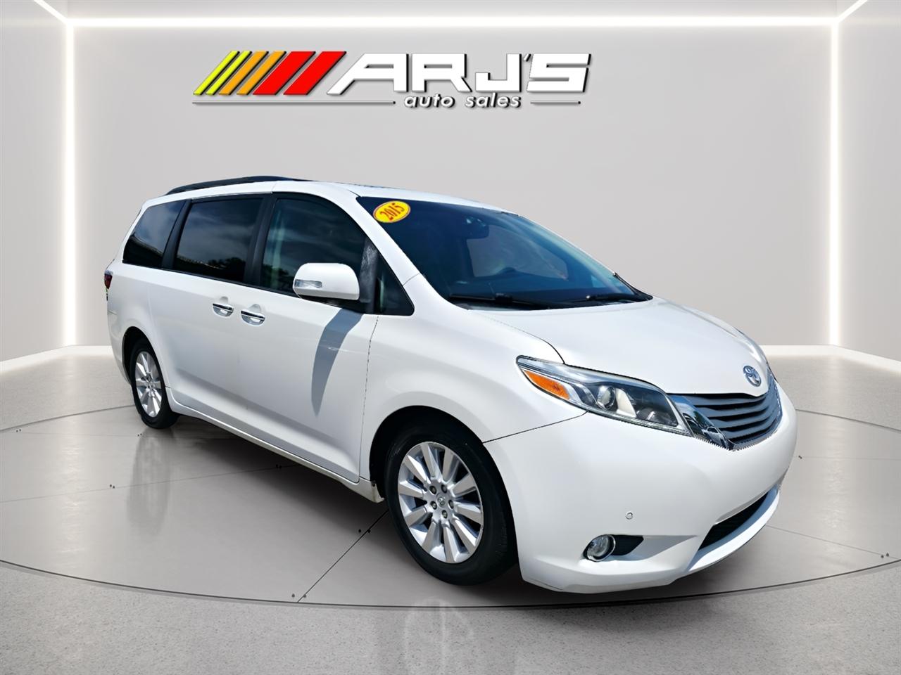 Toyota Sienna XLE FWD 8-Passenger V6 2015