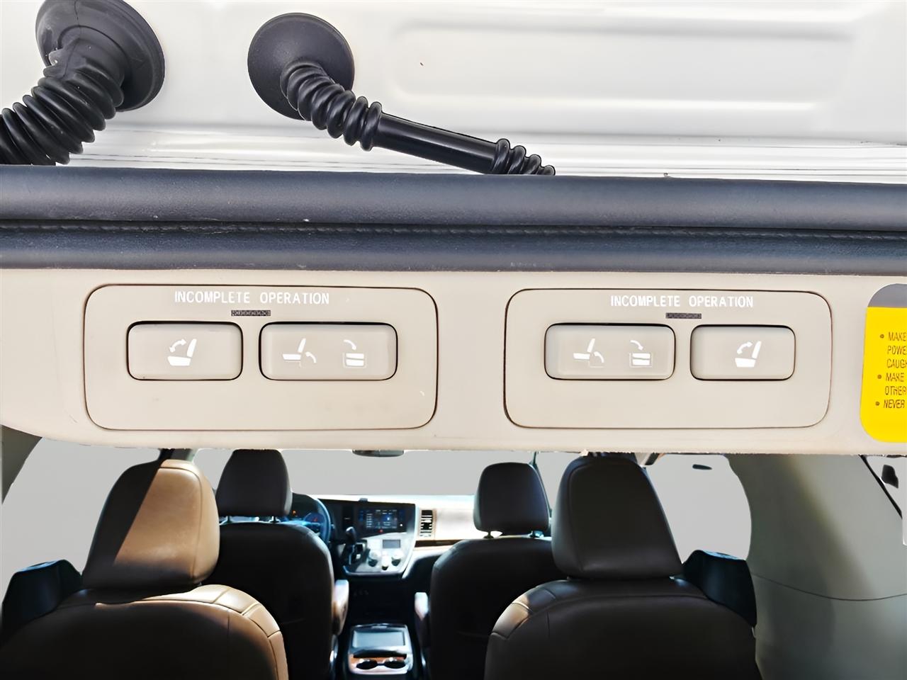 Toyota Sienna XLE FWD 8-Passenger V6 2015
