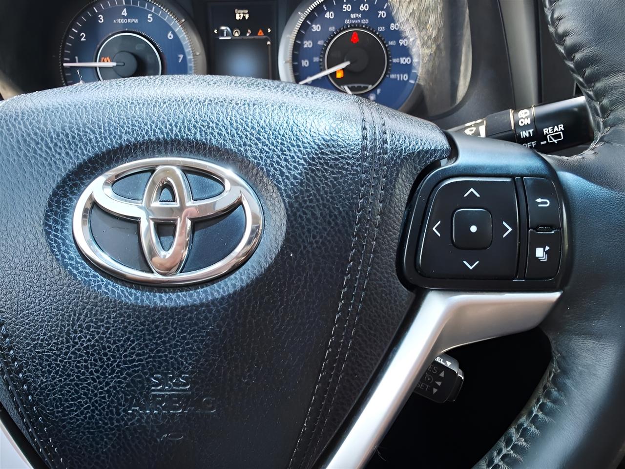 Toyota Sienna XLE FWD 8-Passenger V6 2015