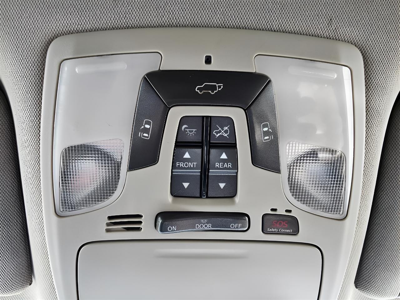 Toyota Sienna XLE FWD 8-Passenger V6 2015
