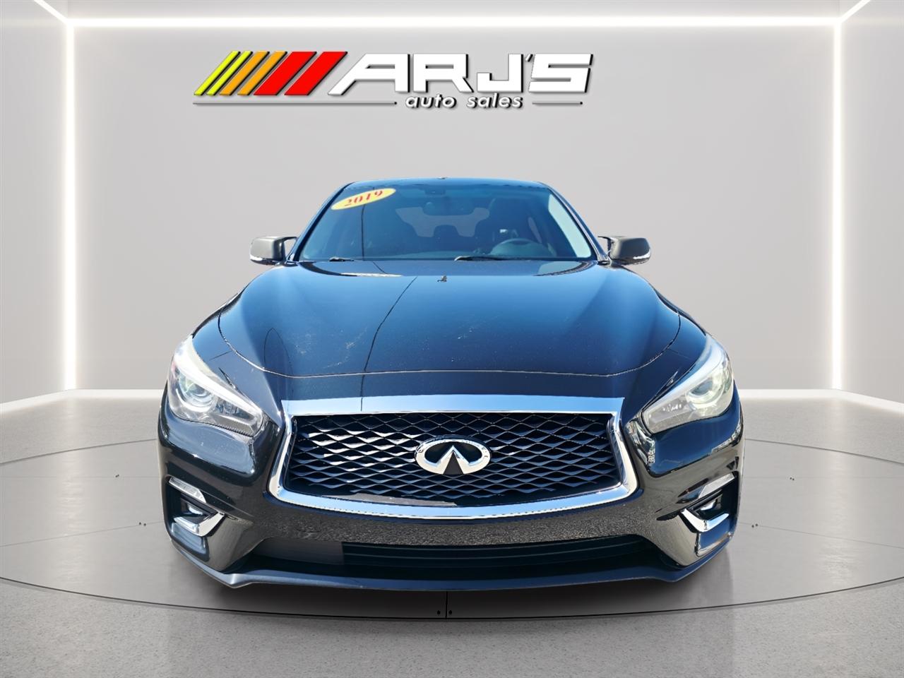 Infiniti Q50 3.0t LUXE AWD 2019