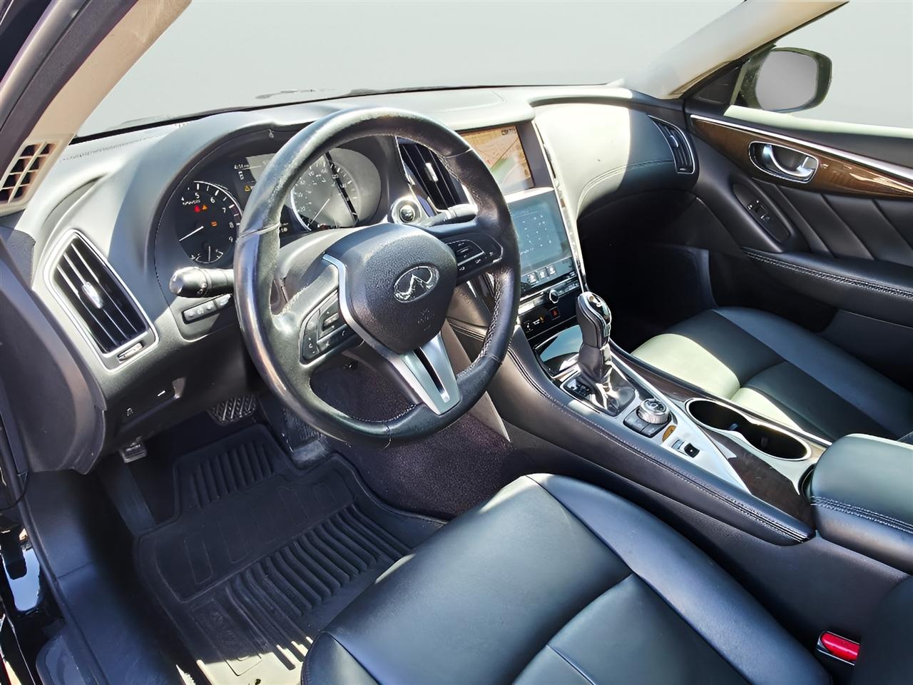 Infiniti Q50 3.0t LUXE AWD 2019