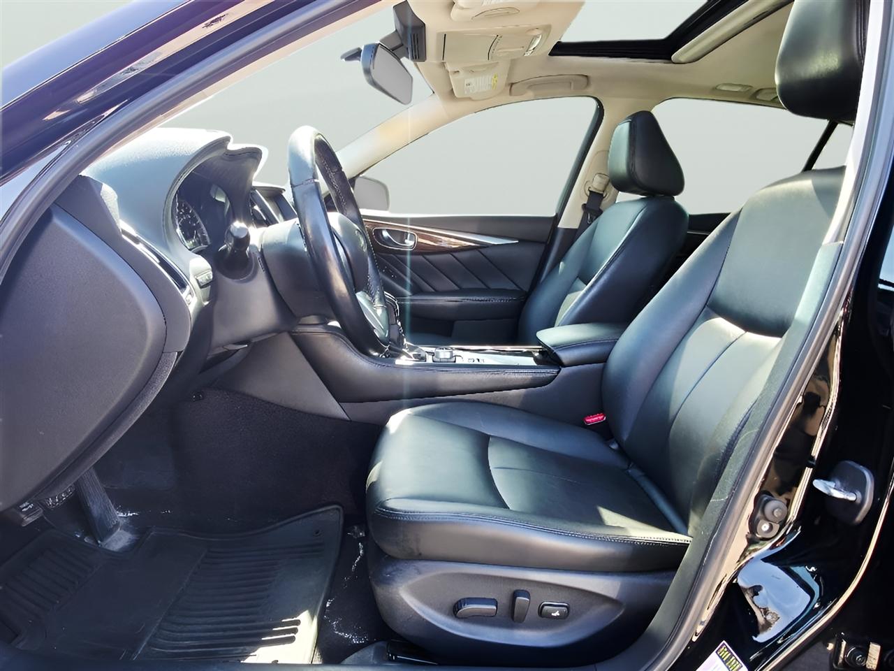 Infiniti Q50 3.0t LUXE AWD 2019